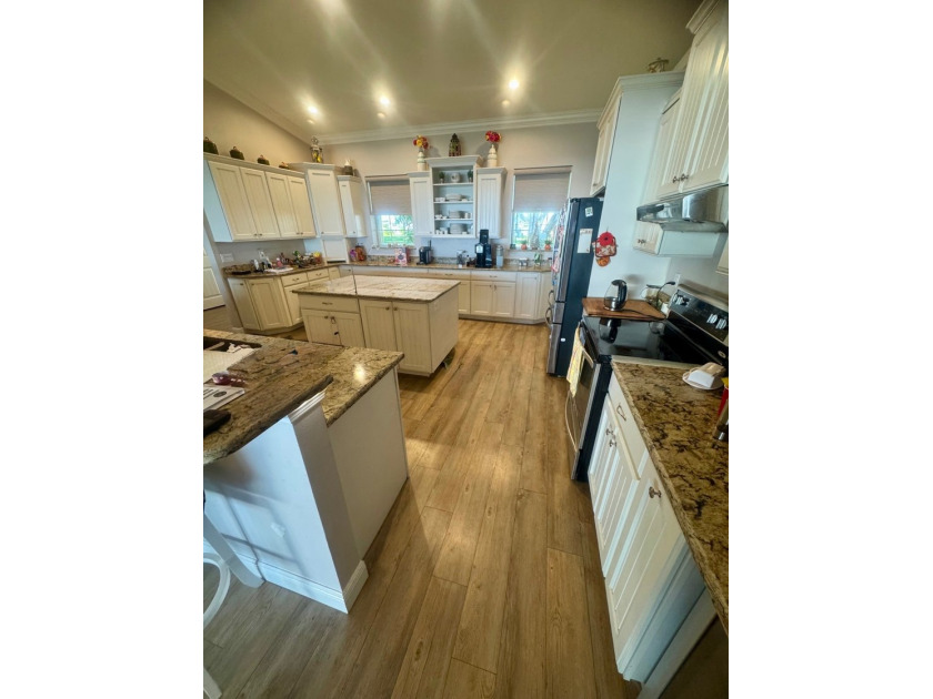 Welcome to 123 Lake Francis Drive, a true Lake Placid gem where - photo 12