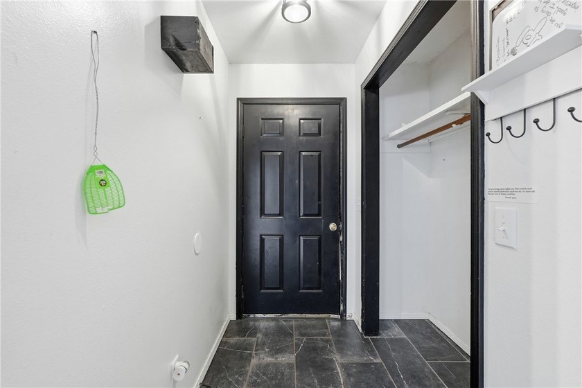 Updated golf-course duplex with strong income potential and - photo 14