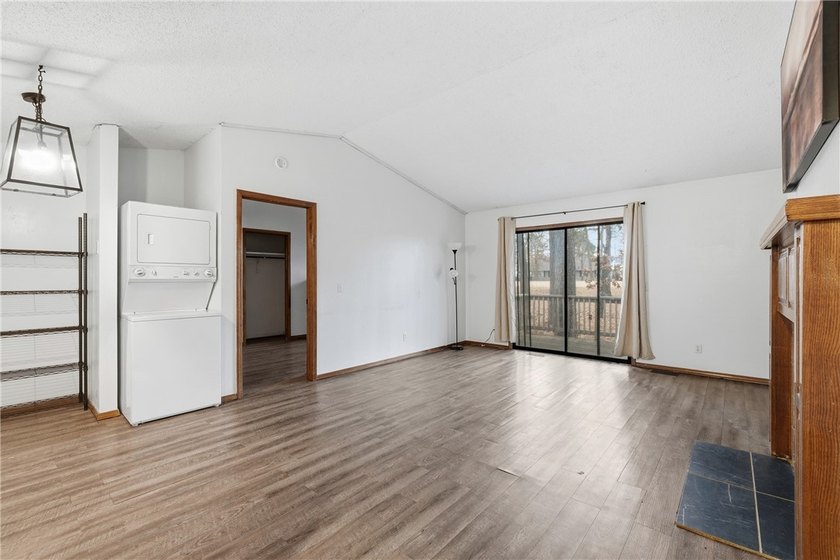 Updated golf-course duplex with strong income potential and - photo 19