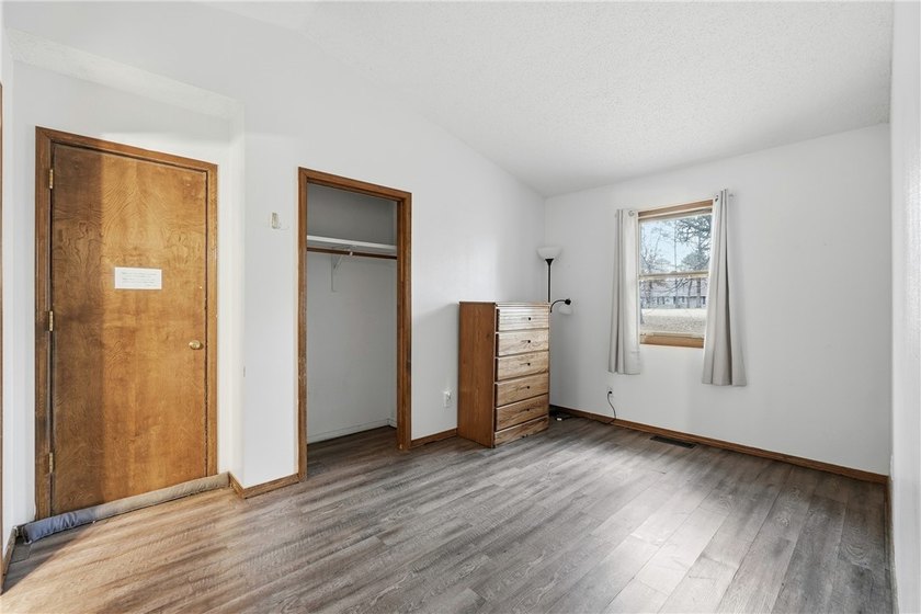 Updated golf-course duplex with strong income potential and - photo 22