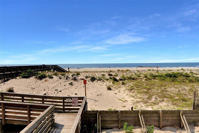Spacious JR4 Apartment located in a OCEANFRONT BUILDING on The - photo 22