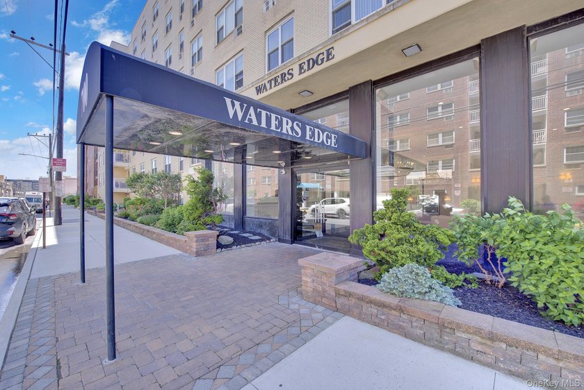 Spacious JR4 Apartment located in a OCEANFRONT BUILDING on The - photo 35