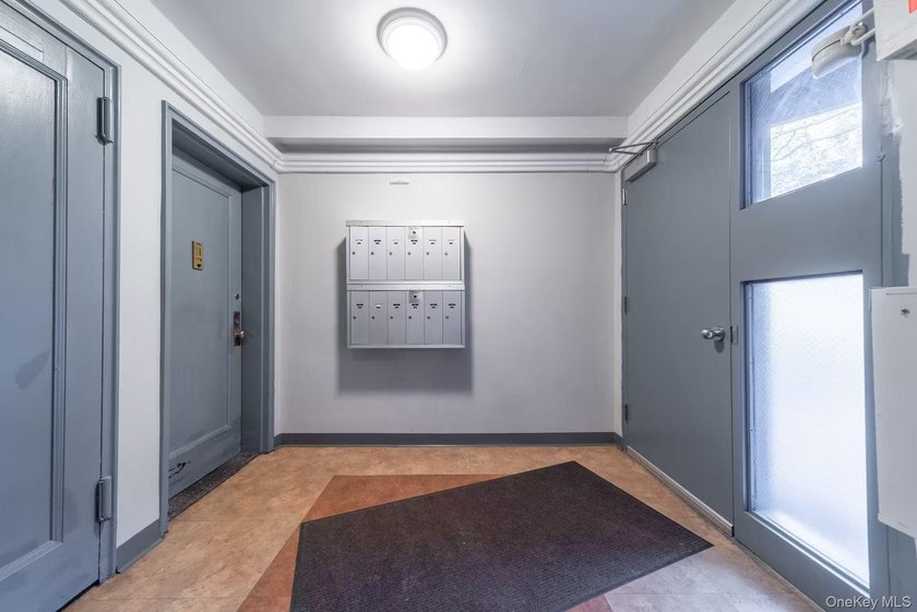 Welcome to 8 West Mill Drive, a beautifully maintained 1-bedroom - photo 17