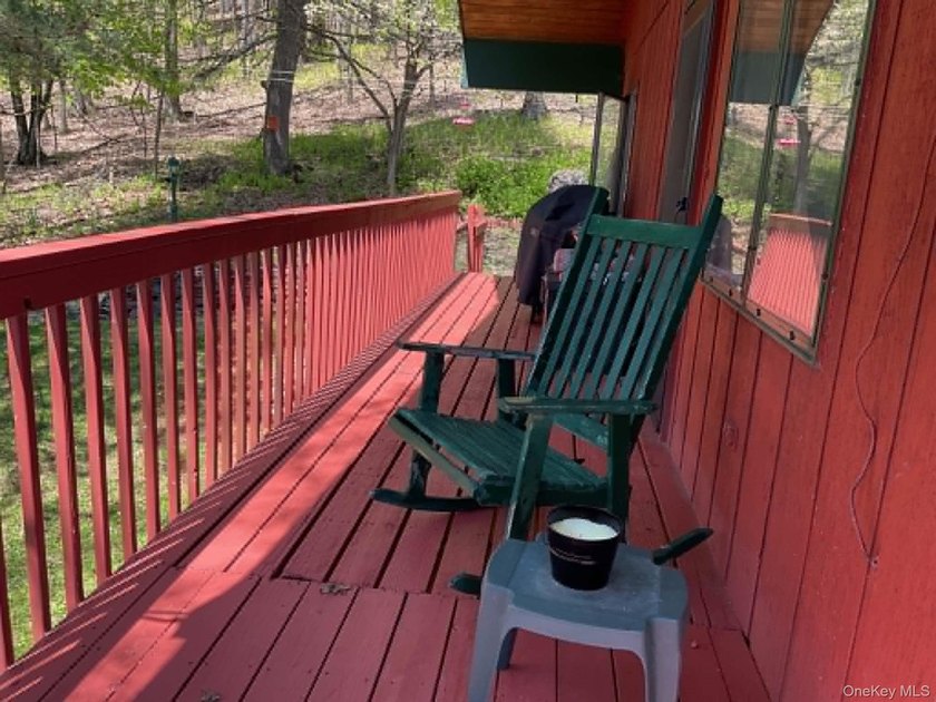 This well-maintained 3-bedroom, 1.5-bath split-level home offers - photo 8