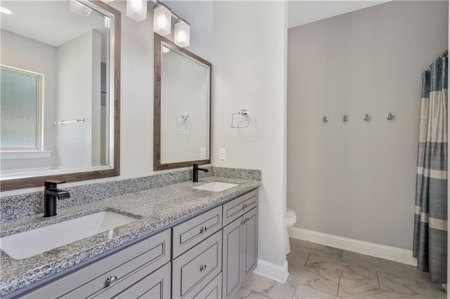 Welcome to this beautifully crafted custom all-brick home - photo 14