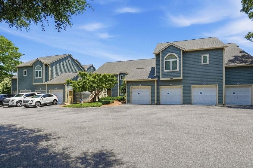 Welcome to Canterbury Court, where coastal convenience, spacious - photo 25