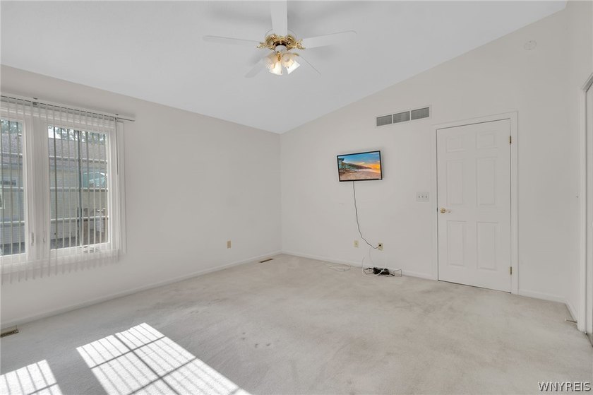 Ranch Patio Home with 1 car attached garage in Amherst! Features - photo 32
