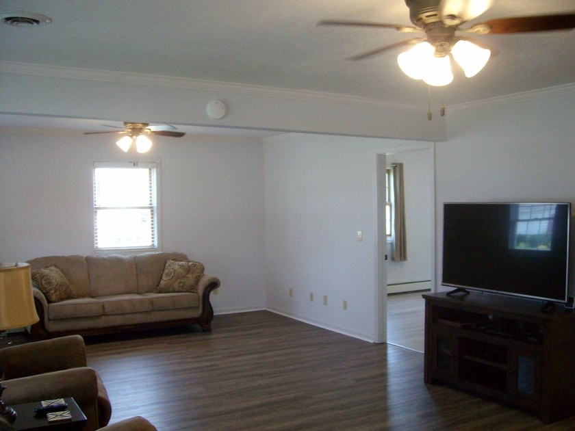Spacious and well maintained 2 bedroom ranch sitting on a large - photo 11