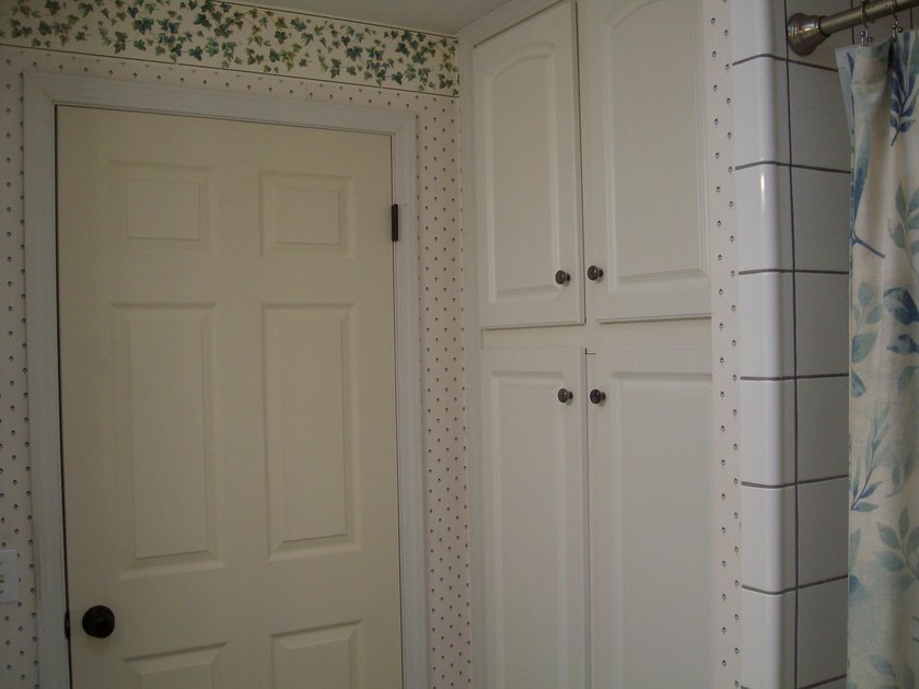 Spacious and well maintained 2 bedroom ranch sitting on a large - photo 23