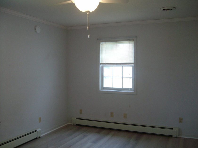 Spacious and well maintained 2 bedroom ranch sitting on a large - photo 24