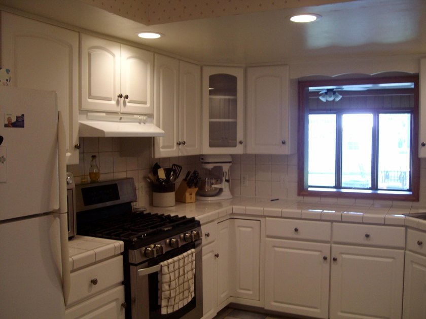 Spacious and well maintained 2 bedroom ranch sitting on a large - photo 27