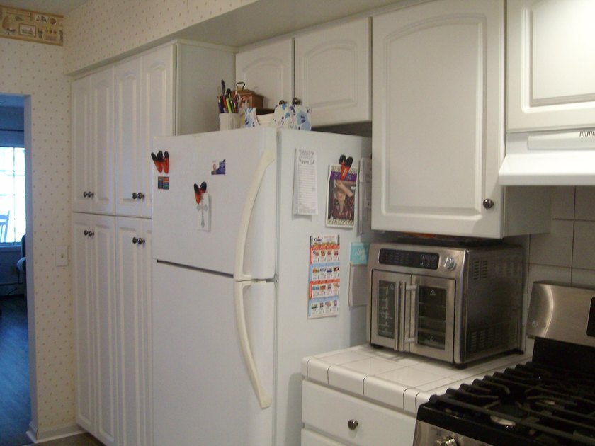 Spacious and well maintained 2 bedroom ranch sitting on a large - photo 28