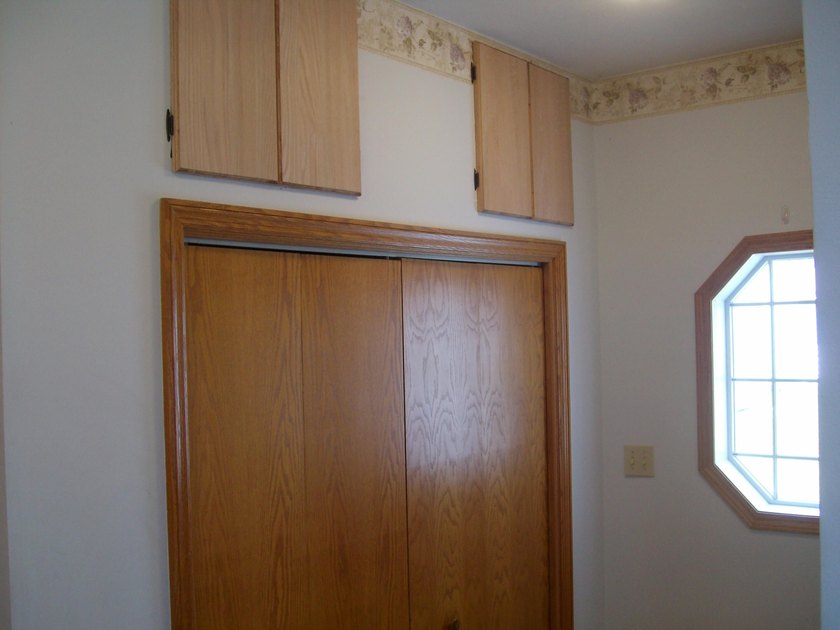 Spacious and well maintained 2 bedroom ranch sitting on a large - photo 36