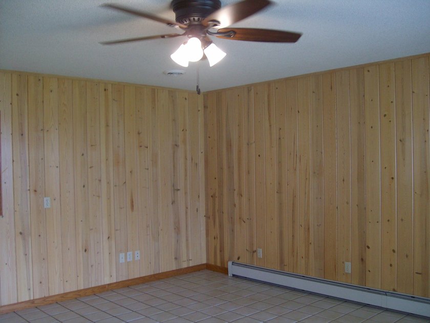 Spacious and well maintained 2 bedroom ranch sitting on a large - photo 39