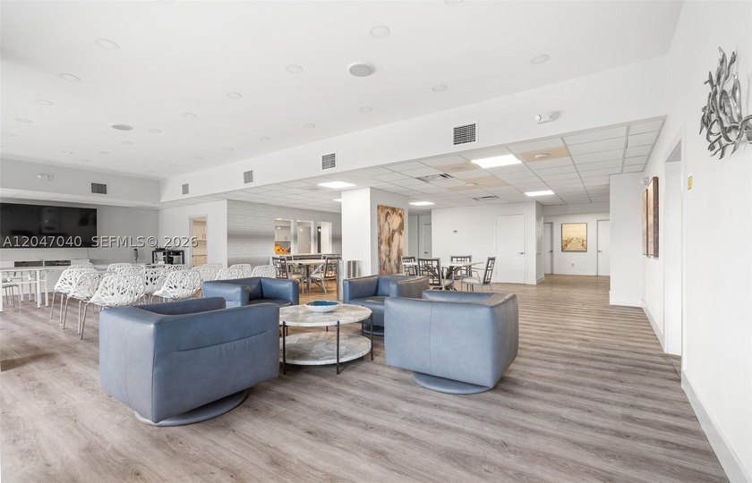 Wake up every morning to endless, panoramic ocean views from - photo 31