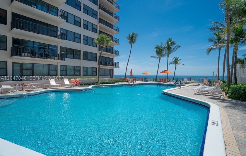 Wake up every morning to endless, panoramic ocean views from - photo 38