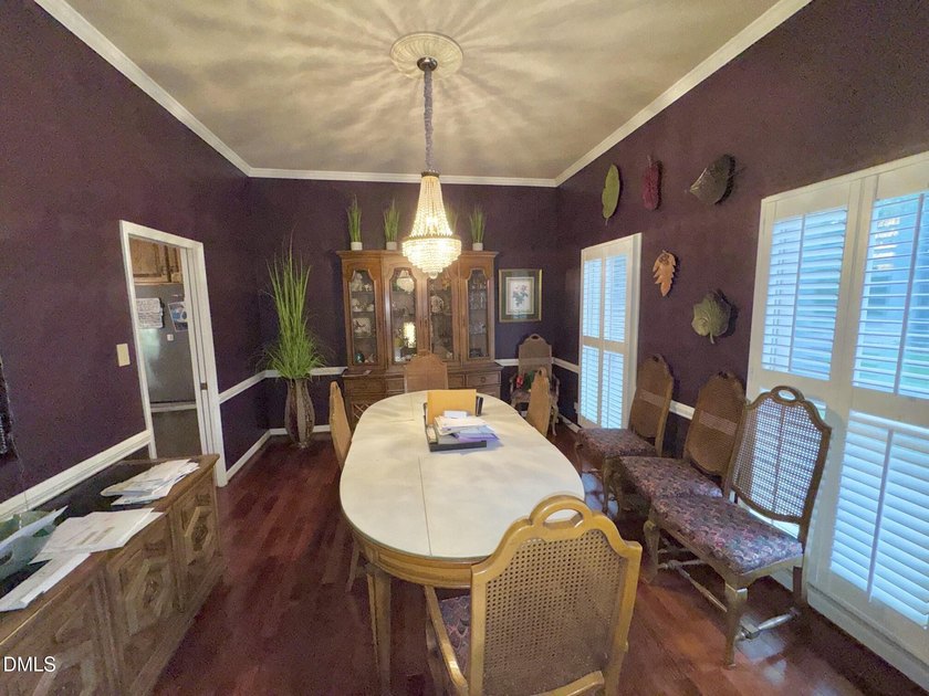 Welcome to this 3-bedroom, 2.5-bathroom single-family residence - photo 7