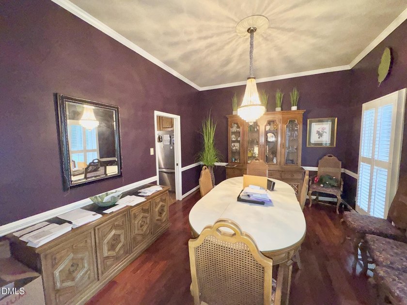 Welcome to this 3-bedroom, 2.5-bathroom single-family residence - photo 8