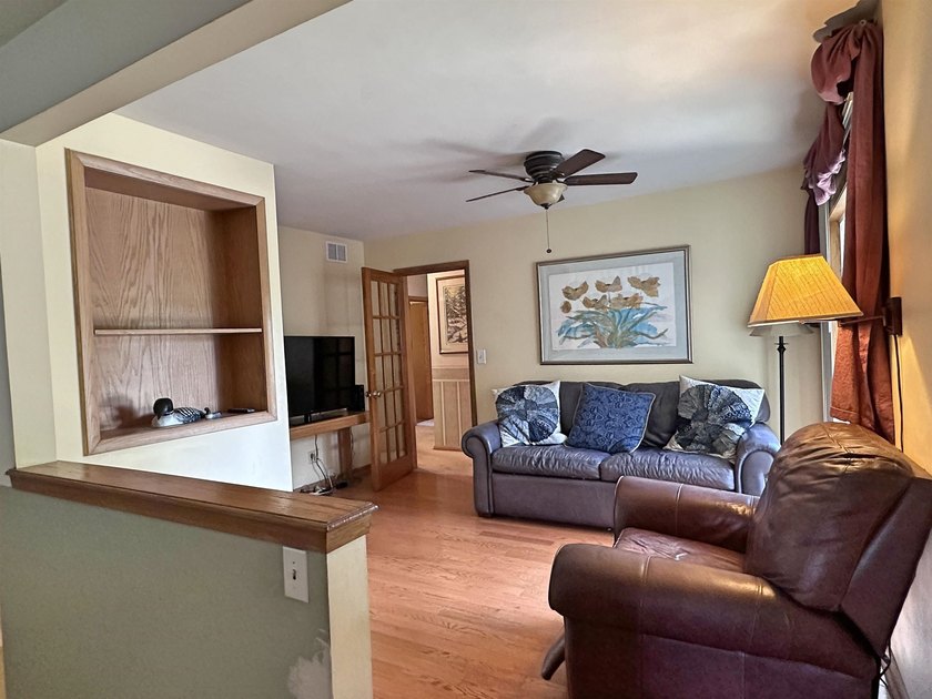Great south side home with many amenities. Very large primary - photo 21