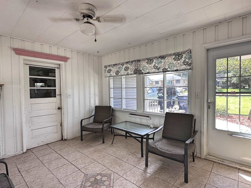 Great south side home with many amenities. Very large primary - photo 41
