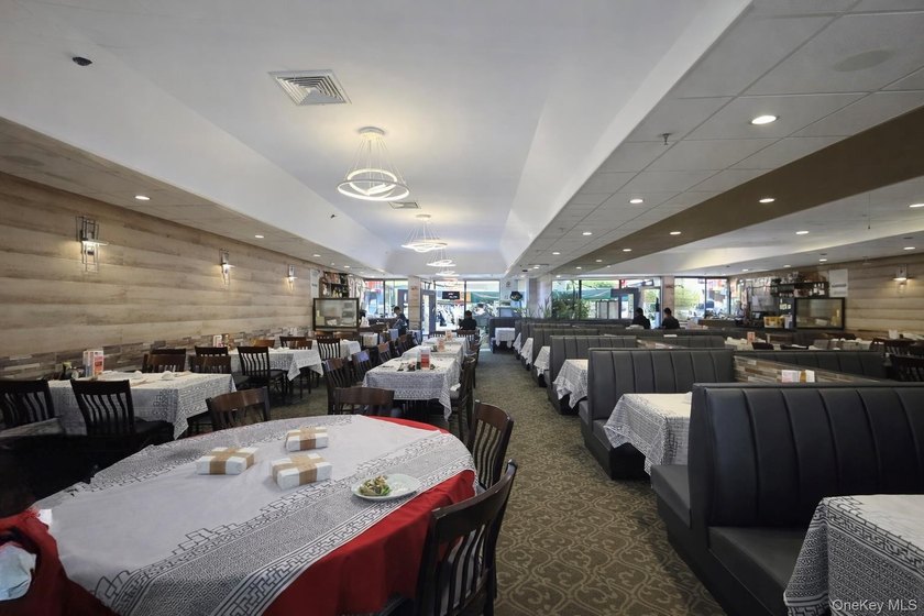 Established Restaurant Business for Sale - Over 60 Years of - photo 2