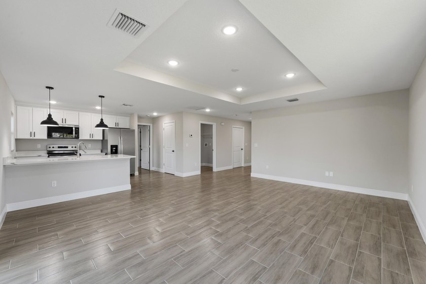 Ready for the new owner!! Beautiful New construction home in - photo 12