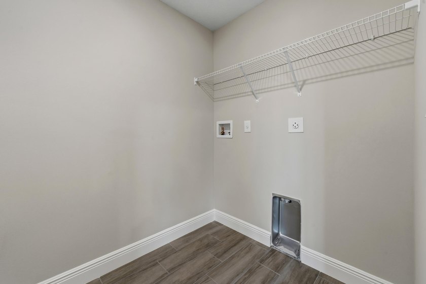 Ready for the new owner!! Beautiful New construction home in - photo 26
