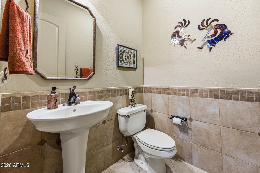 Stunning custom home in the desirable Coyote Ranch community! - photo 35