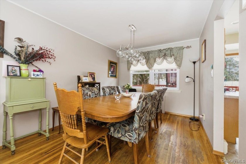 This Beautiful split sits on a .25 acres. It has a legal 1 - photo 6