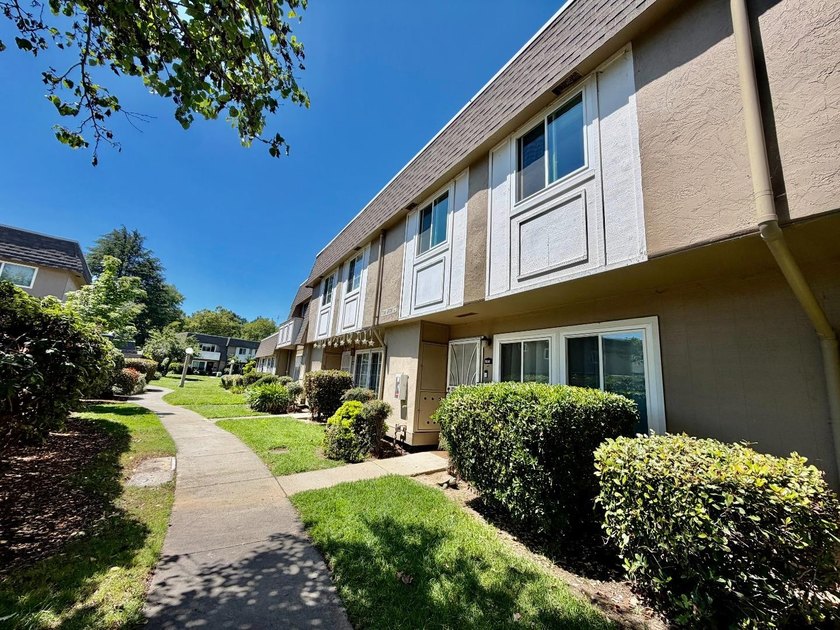 Move in ready well maintained 3 be 1.5 bathrooms with 1,156 - photo 15