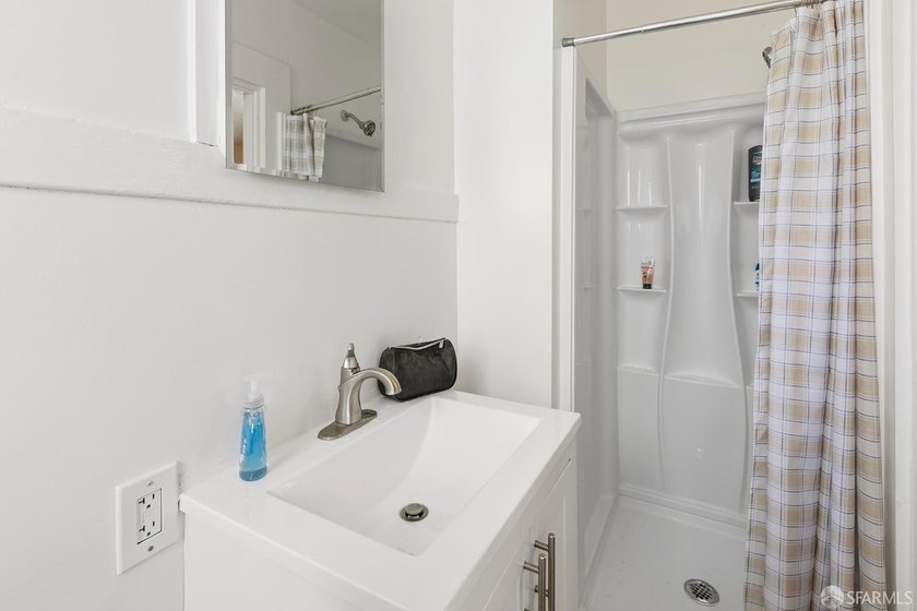Built in 1913 this 6-unit building in Nob Hill is a fantastic - photo 18
