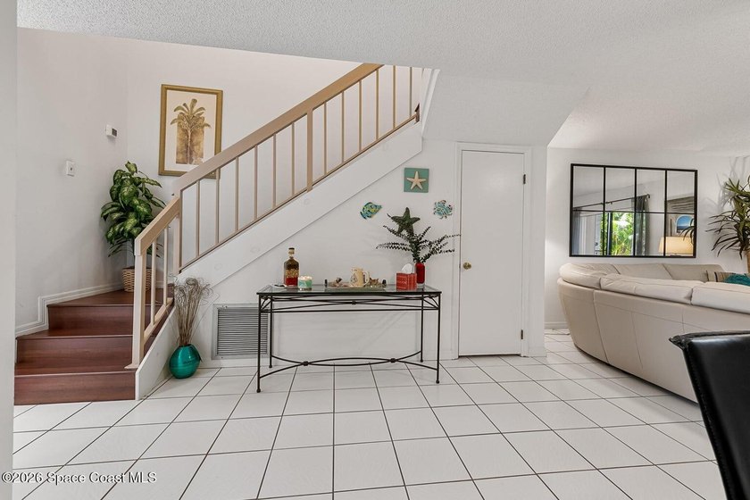 Beautiful updated 2 bdrm, 2.5 bath two story townhouse in Indian - photo 5