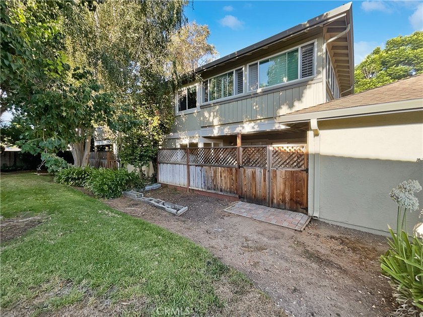1023 Delna Manor - photo 2