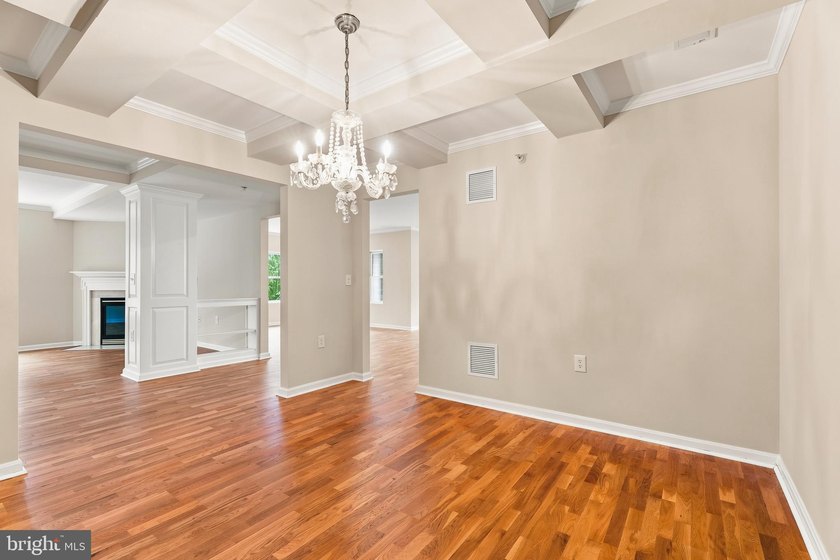 Welcome to easy, low-maintenance living in the heart of Mays - photo 7