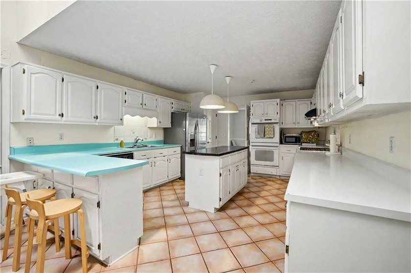 Welcome to this charming single-level home nestled in the - photo 15