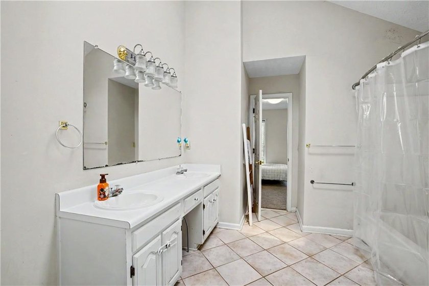 Welcome to this charming single-level home nestled in the - photo 25