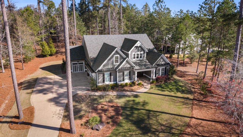Built as the personal residence of a local builder, this - photo 4
