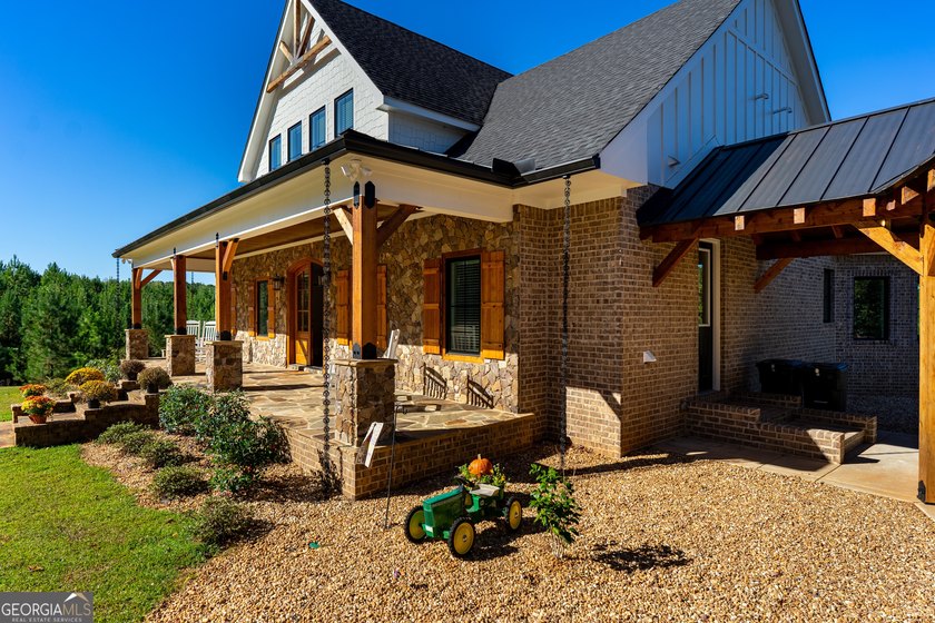 LAKE HARDING LUXURY | EXTRAORDINARY WATERFRONT LIVING Where - photo 4