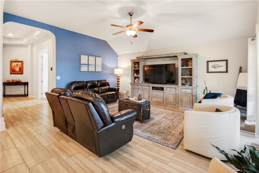 Located in Corpus Christi's desirable Southside, this - photo 13