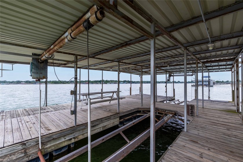 Stunning lakefront opportunity in the highly sought-after gated - photo 15