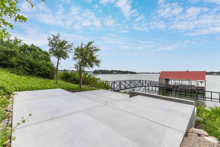 Stunning lakefront opportunity in the highly sought-after gated - photo 24