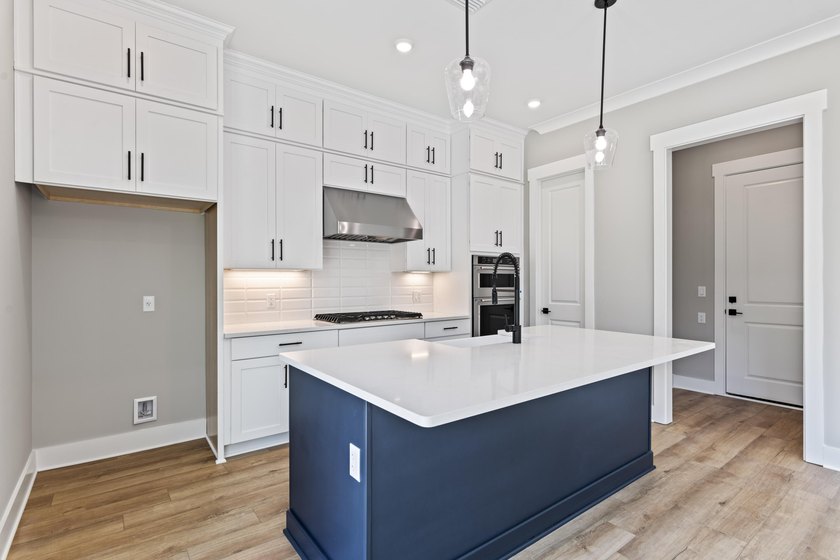 MOVE IN READY - CONSTRUCTION COMPLETE &amp; BUILDER IS OFFERING $5K - photo 9
