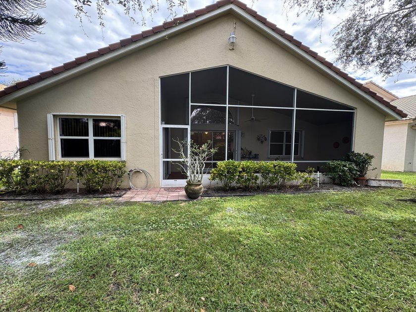 Move right into 3/2/2 in gated River Bridge. Newly painted, Roof - photo 31