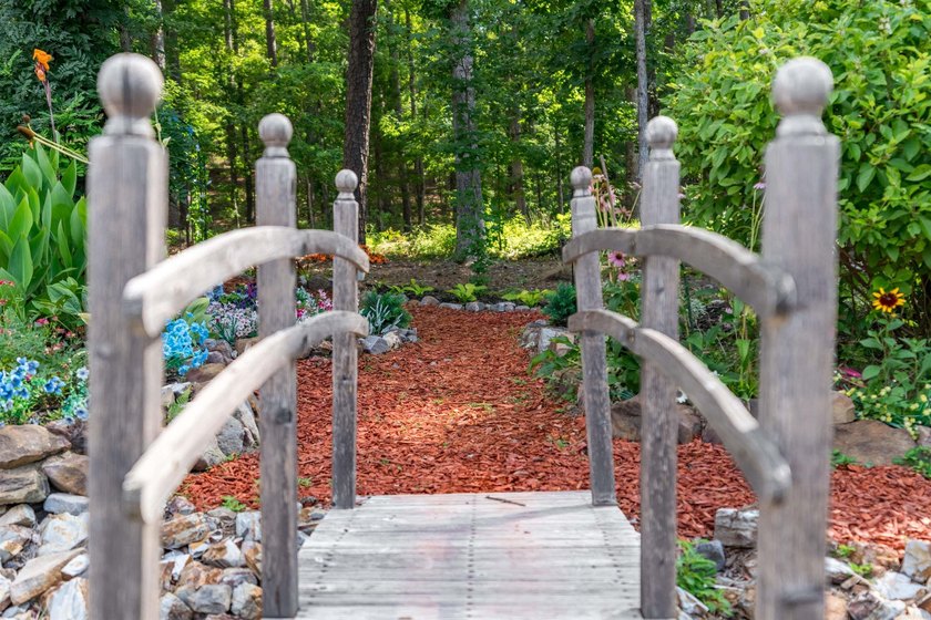 Welcome to this beautifully crafted Renaissance-built home in - photo 33