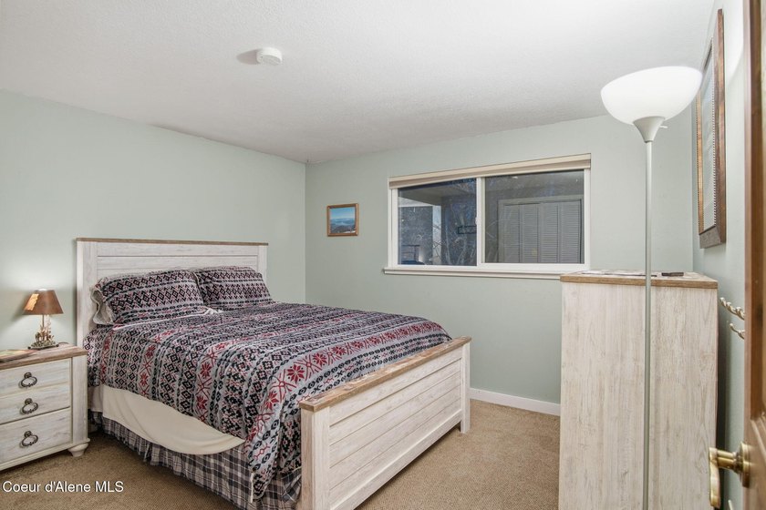 Discover exceptional versatility and location at 527/529 - photo 11