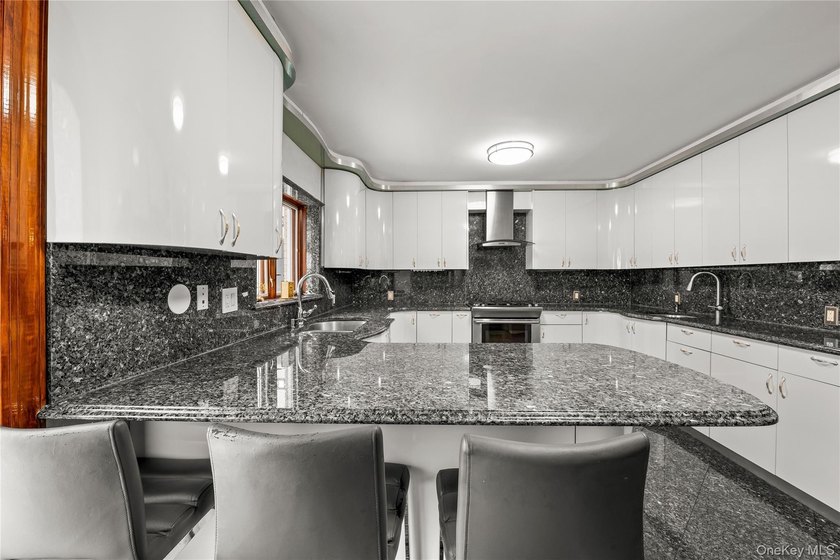 Welcome to this beautifully maintained brick home offering a - photo 14