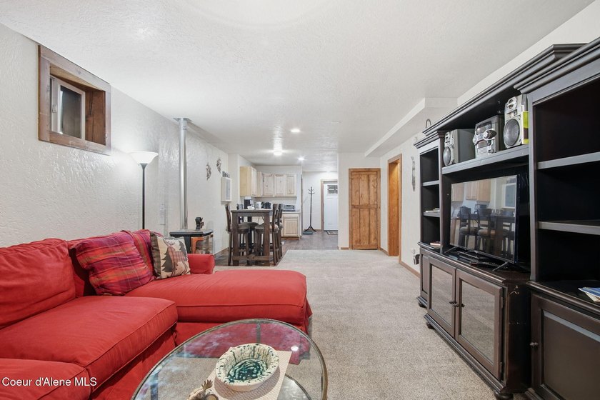 Discover exceptional versatility and location at 527/529 - photo 19