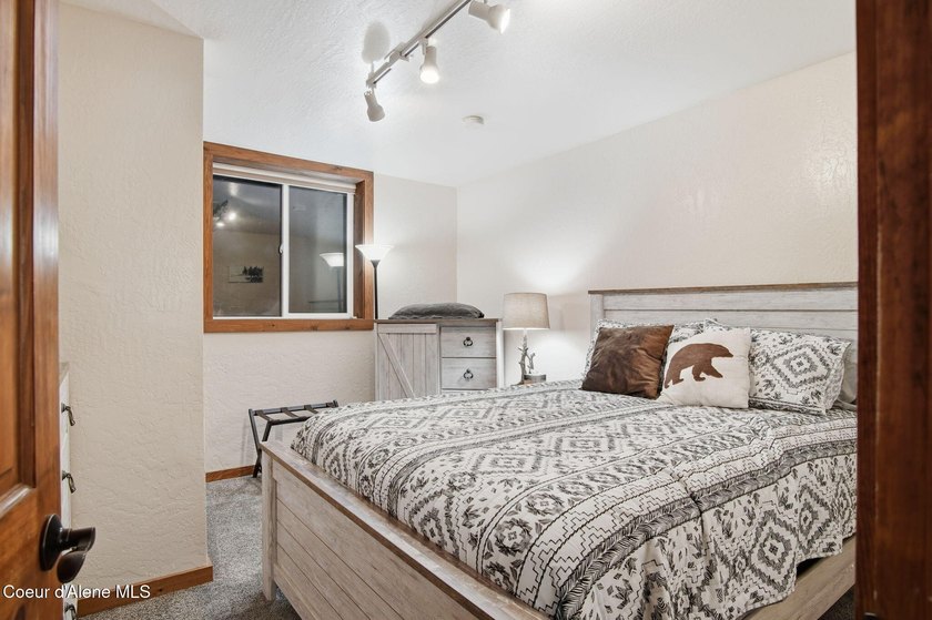Discover exceptional versatility and location at 527/529 - photo 27