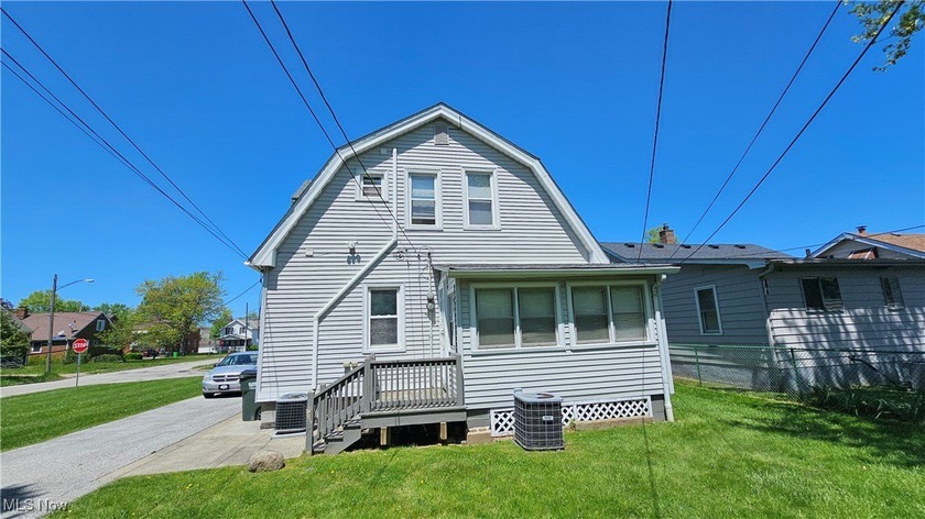 Income-producing duplex located in a consistently leased rental - photo 3