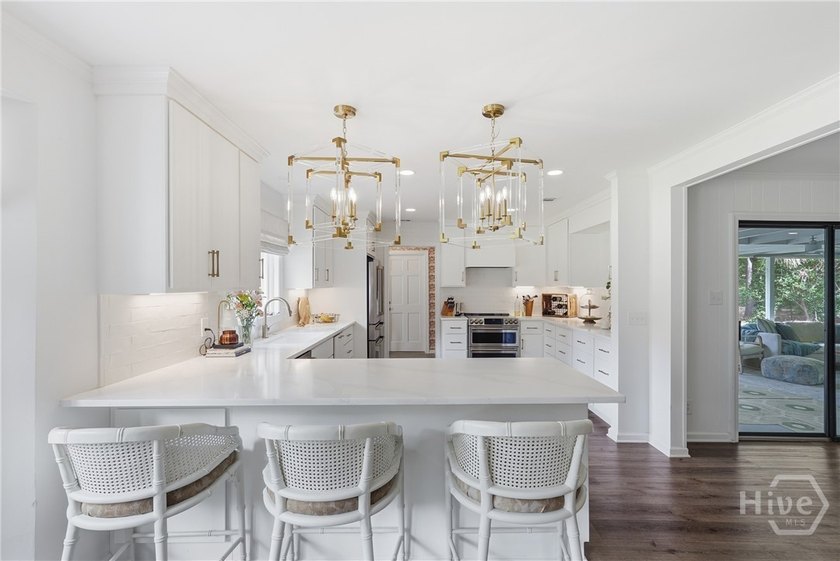 Welcome to 1 Bray Lane - a fully renovated, single-story home - photo 14